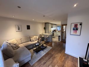 Photo 10- click for photo gallery